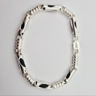 Ezüst férfi karkötő kaucsukkal kombinálva