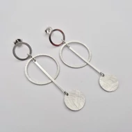 Ezüst modern fülbevaló