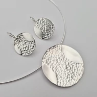 Ezüst nyakék, fülbevaló és lánc szett