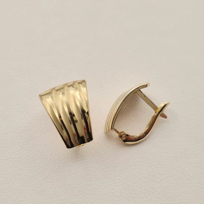 Sárga arany vésett fülbevaló