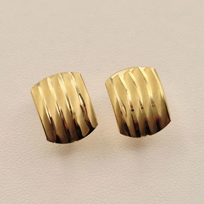 Sárga arany vésett fülbevaló